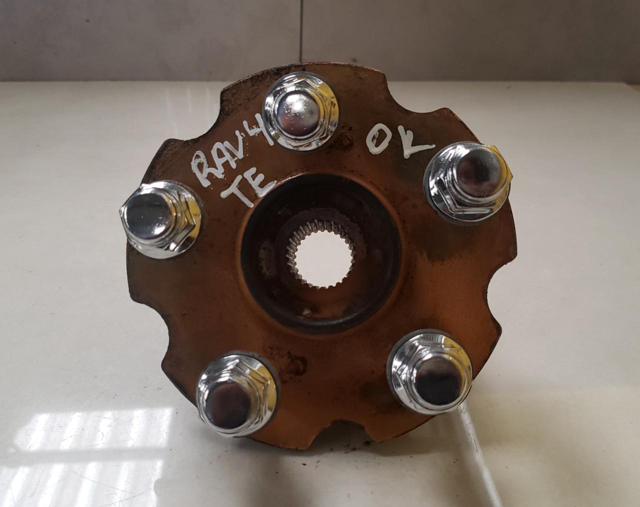 Cubo De Roda Traseiro Esquerdo Toyota Rav4 2006 A 2011