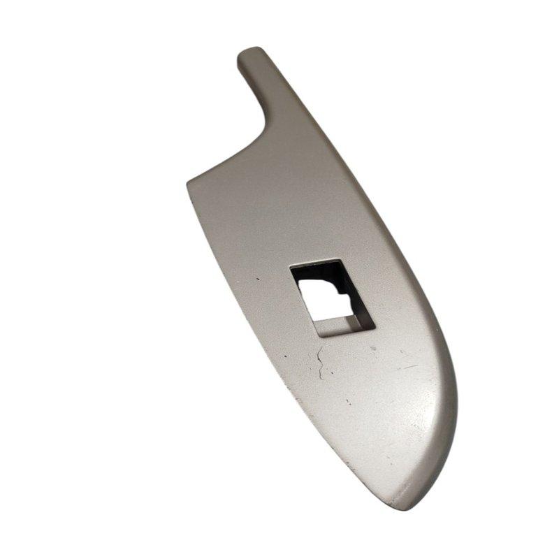 Moldura Botão vidro dianteiro direito corolla 2008 2014