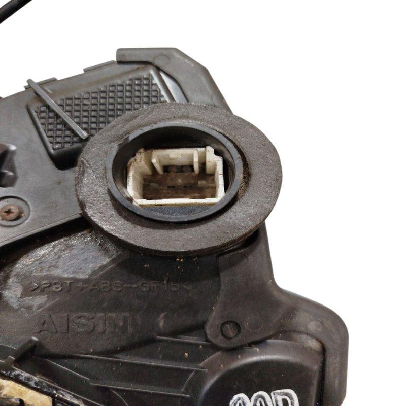 Fechadura dianteira direita Toyota Hilux SW4 2007 2008 usado 