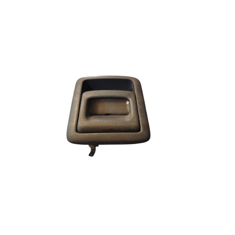 Maçaneta interna porta traseira esquerda toyota Hilux 2004