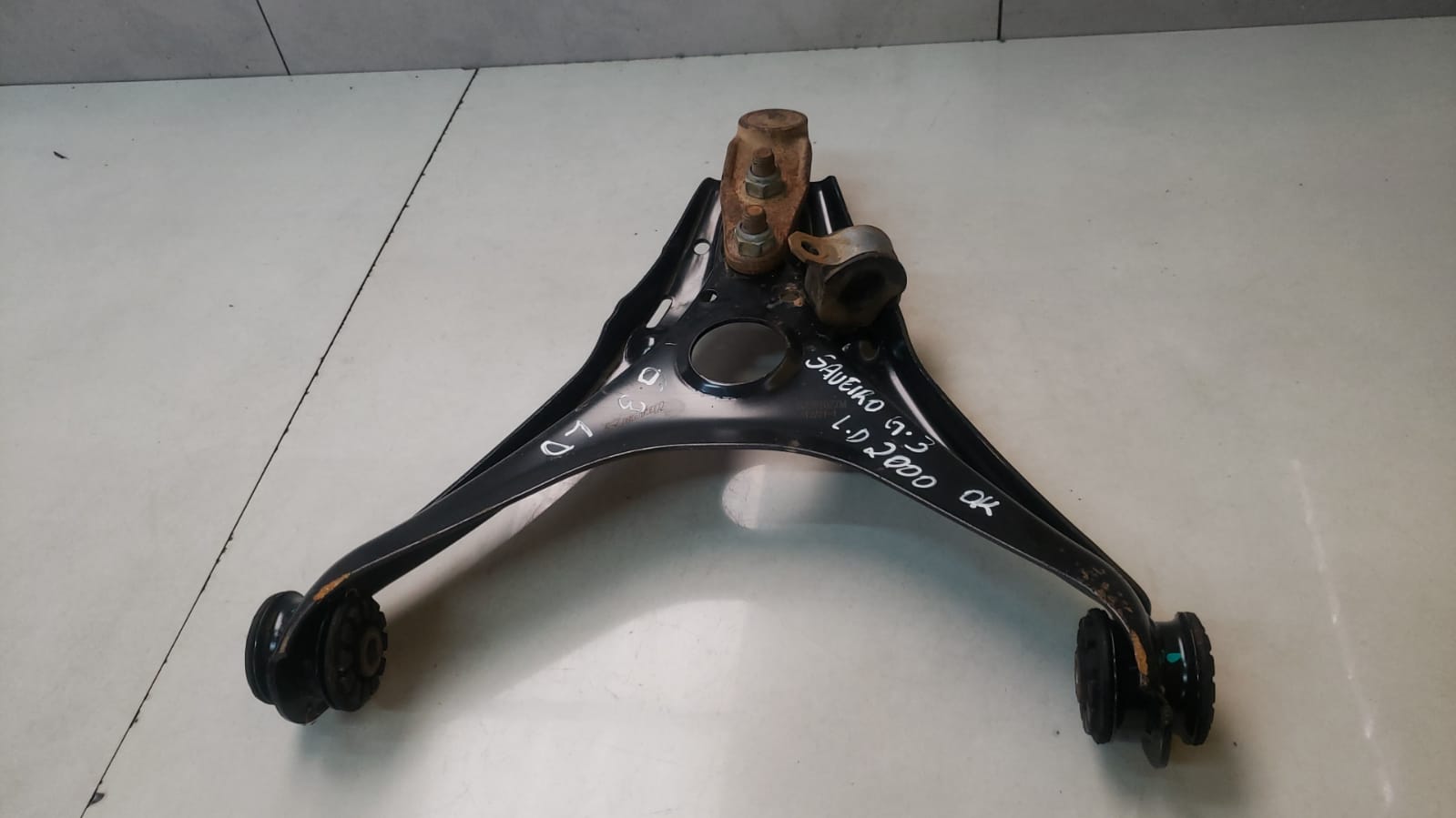 Bandeja Dianteira Direita Vw Saveiro G3 1.8 Ap 1999 2000