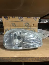 FAROL DIREITO CORSA 2000 A 2010 LENTE LISA CARC CZ NOVO