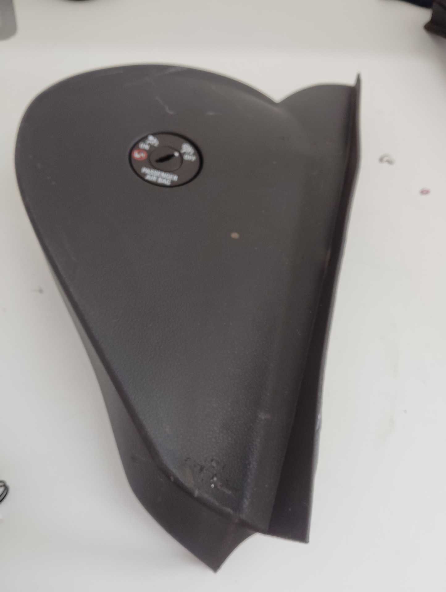 ACABAMENTO LATERAL PAINEL CHEVROLET CRUZE ORIGINAL 