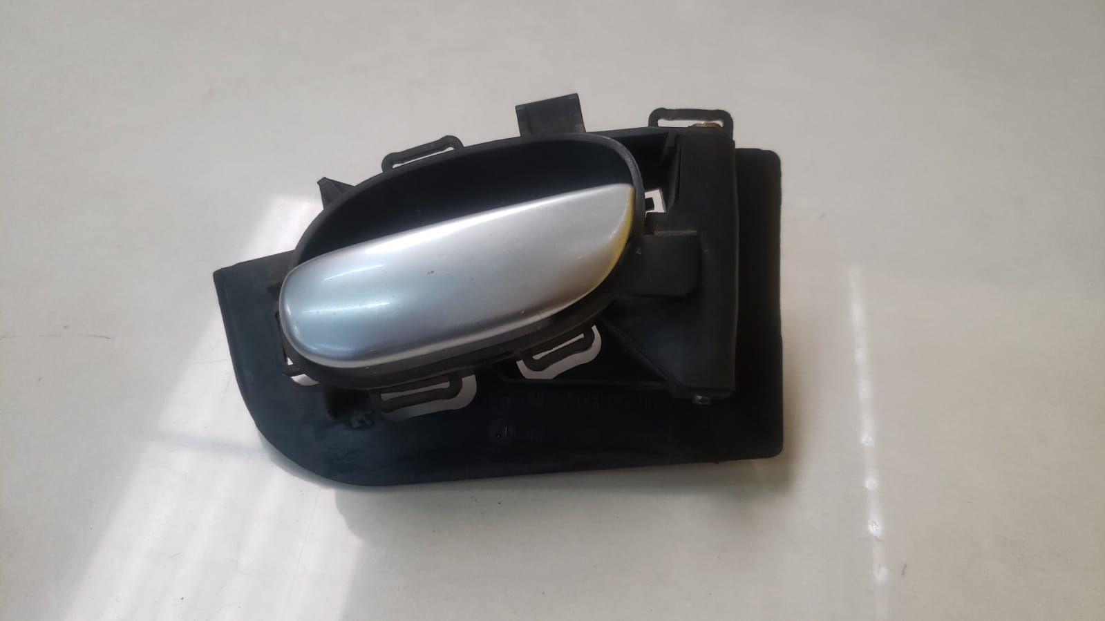 Maçaneta Interna Direita Peugeot 206 2007 a 2015