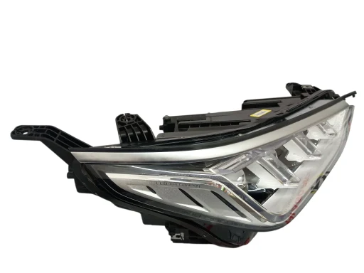 Farol Direito Byd Song Plus 2023 2024 a 2025