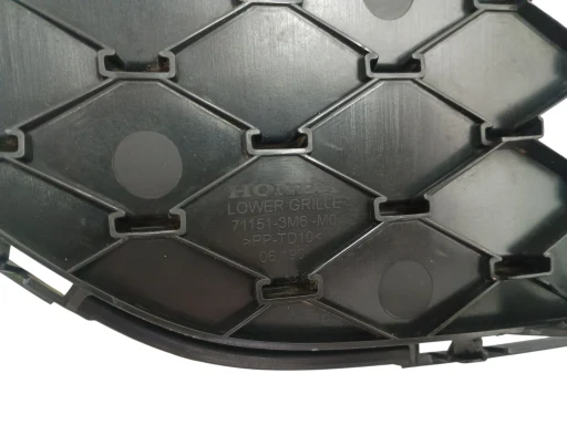 Grade Central Inferior Parachoque HR-V 2023/ Colmeia