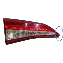 Lanterna Traseira Esquerda Yaris Sedan 2019 a 2025 (mala)