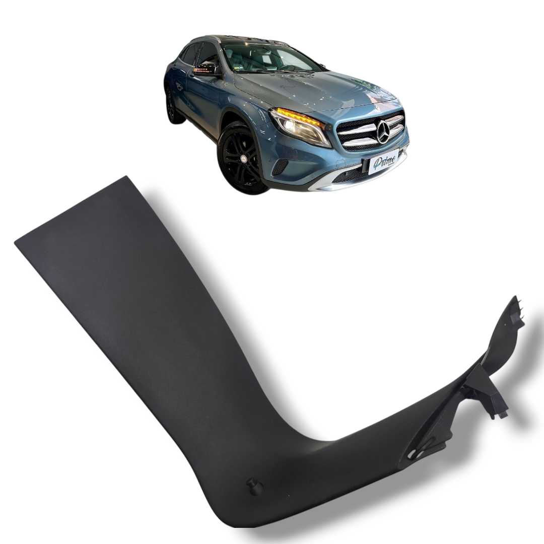 Acabamento tampa traseira direita Mercedes GLA 20O 2015 2020