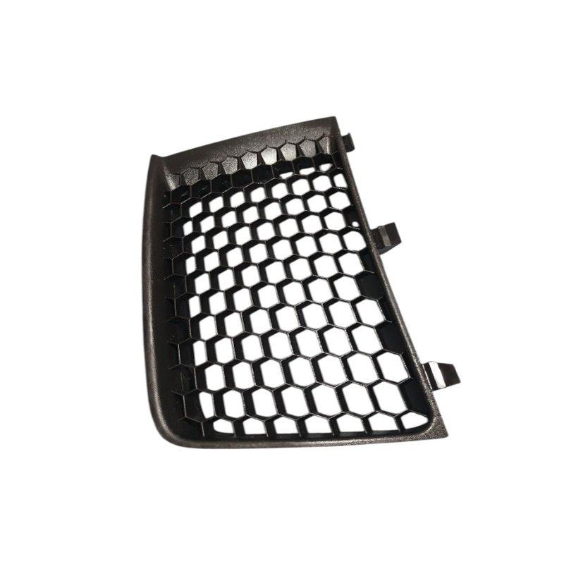 Grade dianteira direita do parachoque renault sandero 2014