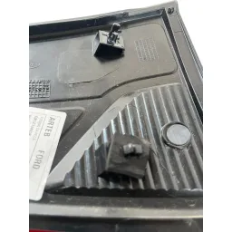 LANTERNA TRASEIRA ESQUERDA ECOSPORT 2013 A 2021 (MALA)