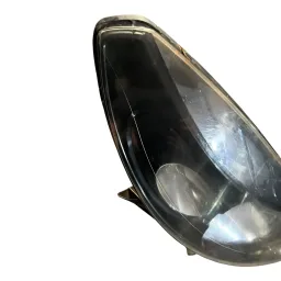 FAROL DIREITO SANDERO 2008 2009 A 2011 MASC NEGRA