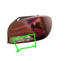 Lanterna Tras. Dir. Onix Hatch 2020 a 2025 S/ Led C/detalhe