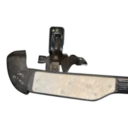 PISANTE TRASEIRO ORIGINAL FIAT STRADA 2002