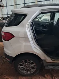 Recorte Lateral Traseiro Direito Ford Ecosport 2013 a 2015