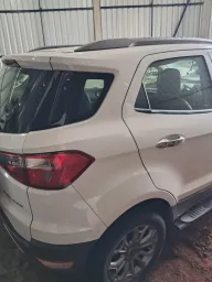 Recorte Lateral Traseiro Direito Ford Ecosport 2013 a 2015