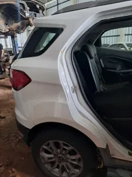 Recorte Lateral Traseiro Direito Ford Ecosport 2013 a 2015