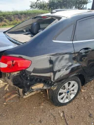 Recorte Lateral Traseiro Direito Ford Fiesta Sedan Mex 11/13