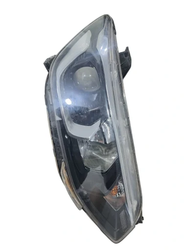 Farol Direito Tracker 2020 2021 a 2025 S/ Led 52173373