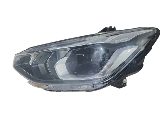 Farol Esquerdo Tracker 2020 2021 a 2025 S/ Led COM DETALHE 52173375