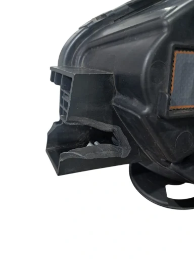 Farol Esquerdo Tracker 2020 2021 a 2025 S/ Led COM DETALHE 52173375