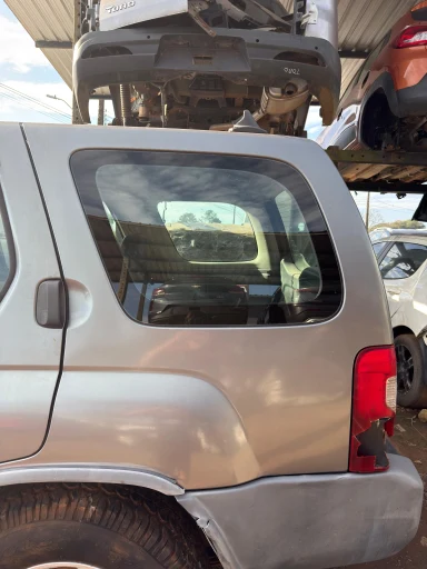 Lateral traseira esquerda XTerra 2003 a 2007 C/Detalhe