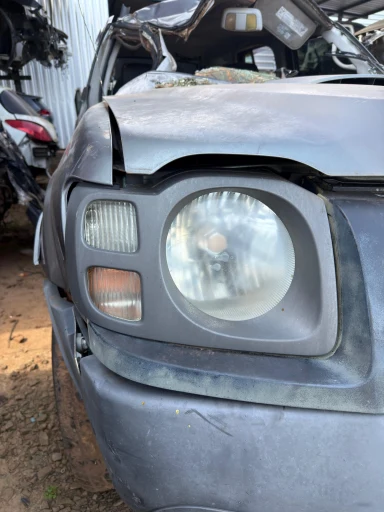 Farol Direito XTerra 2003 a 2007