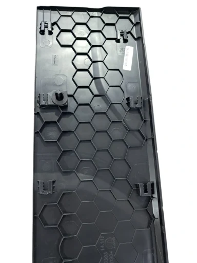 Moldura Suporte Placa Traseira Strada 2021/.. com detalhe 100253393