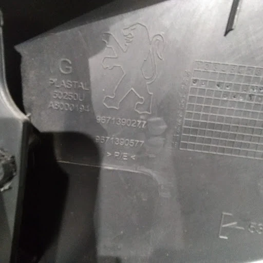 Forro Porta Dianteira Esquerda Peugeot 308 408 2012 a 2019
