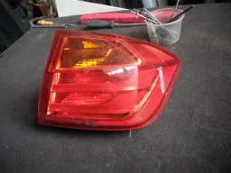 Lanterna Traseira Dir Bmw F30 F80 316 320 328 335 13/15 Cant