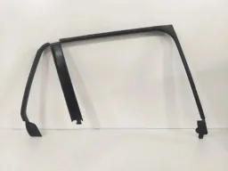 Guarnição Porta Traseira Direita Bmw X1 Sdrive 2010 A 2013