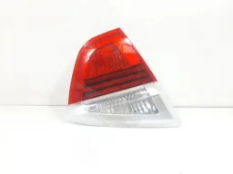 Lanterna Tampa Traseira Esquerda Bmw 320i E90 2006 A 2012
