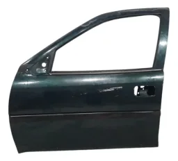 Porta Dianteira Esquerda Gm Vectra 1997 A 2005 C/ Avaria