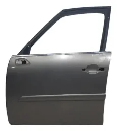 Porta Dianteira Esquerda C/detalhe Citroen Picasso 2008 A 13