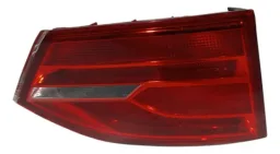 Lanterna Traseira Esquerda Volkswagen Jetta 2.0 2014 Avarias Esquerdo/motorista