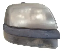Farol Dianteiro Direito Fiat Doblô 2002 2003 2004 A 2011 Direito/passageiro