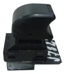 Botão Vidro Dianteiro Direito Chery Celer 2013 2014 A 2017