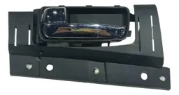 Maçaneta Interna Dianteira Esquerd Nissan Sentra 2007 A 2013 Cromado E Preto Dianteira