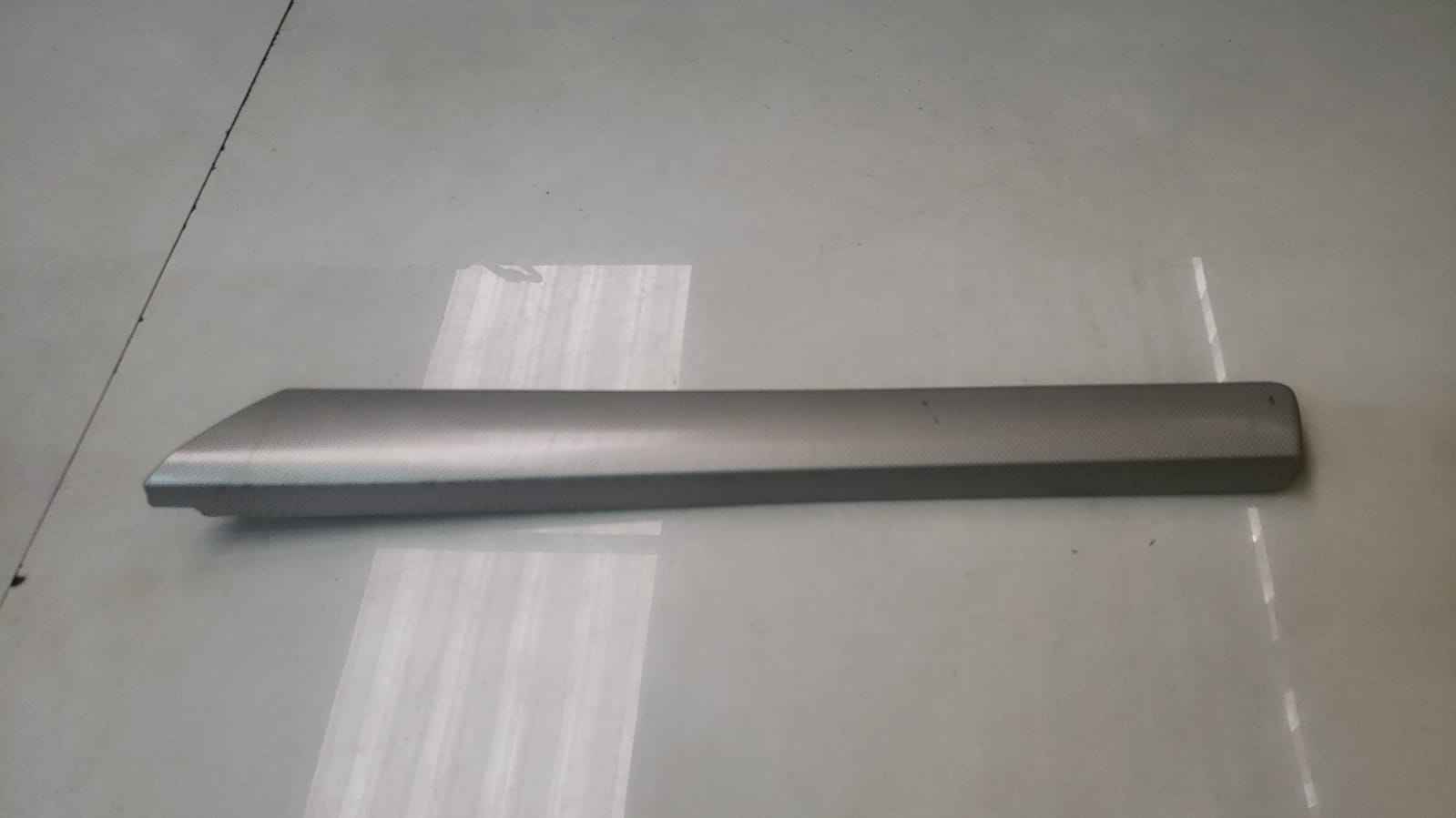 Friso Forro Porta Dianteira Direita Gm Captiva 2008 A 2011