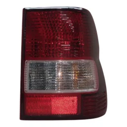 LANTERNA DIREITA PAJERO TR4 2003 A 2006