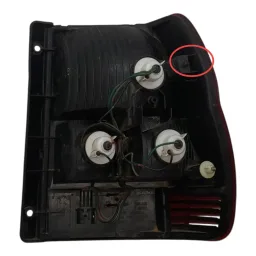 LANTERNA ESQUERDA PAJERO TR4 2003 A 2006 1146-330 DETALHE