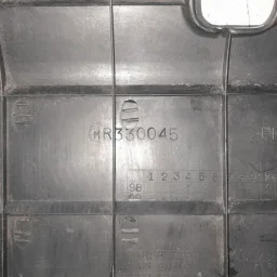 ACABAMENTO INFERIOR COLUNA DIREÇÃO PAJERO TR4 03/15 MR330045