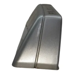 MOLDURA LUZ PLACA MITSUBISHI PAJERO TR4 2003 A 2009 DETALHE