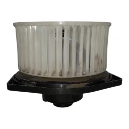 MOTOR AR FORÇADO MITSUBISHI PAJERO IO 1998 A 2002 DETALHE