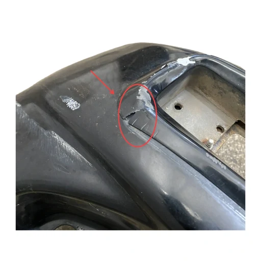 PARA-CHOQUE TRASEIRO PAJERO SPORT 1998 A 2006 DETALHE