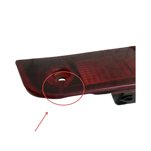 BREAK LIGHT MITSUBISHI PAJERO TR4 2010 A 2015 DETALHE
