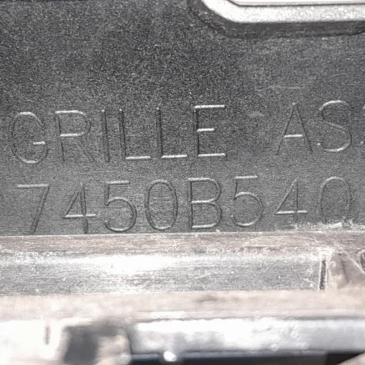 GRADE MITSUBISHI ECLIPSE CROSS 2023 A 2025 DIANTEIRA 7450B540