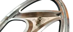 EMBLEMA GRADE PARACHOQUE DIANT. ORIGINAL HYUNDAI HB20 16-19