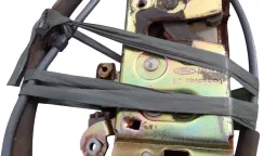 FECHADURA PORTA DIANTEIRA DIREITA FORD COURIER