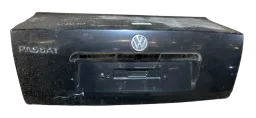 Tampa Traseira Passat 2001 a 2005 Sedan