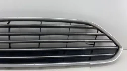 GRADE FRONTAL PARACHOQUE FORD NEW FIESTA 2013 A 2019